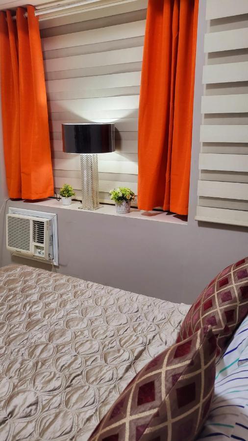 One Palm Tree Villas Condominium - Studio 10O With Balcony - Across Terminal 3 Airport Манила Экстерьер фото
