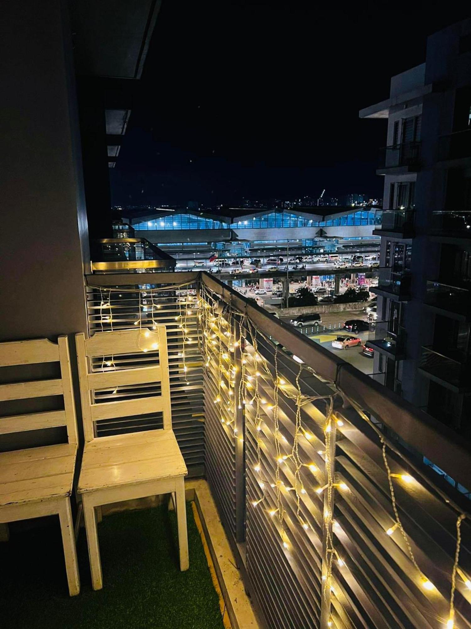 One Palm Tree Villas Condominium - Studio 10O With Balcony - Across Terminal 3 Airport Манила Экстерьер фото
