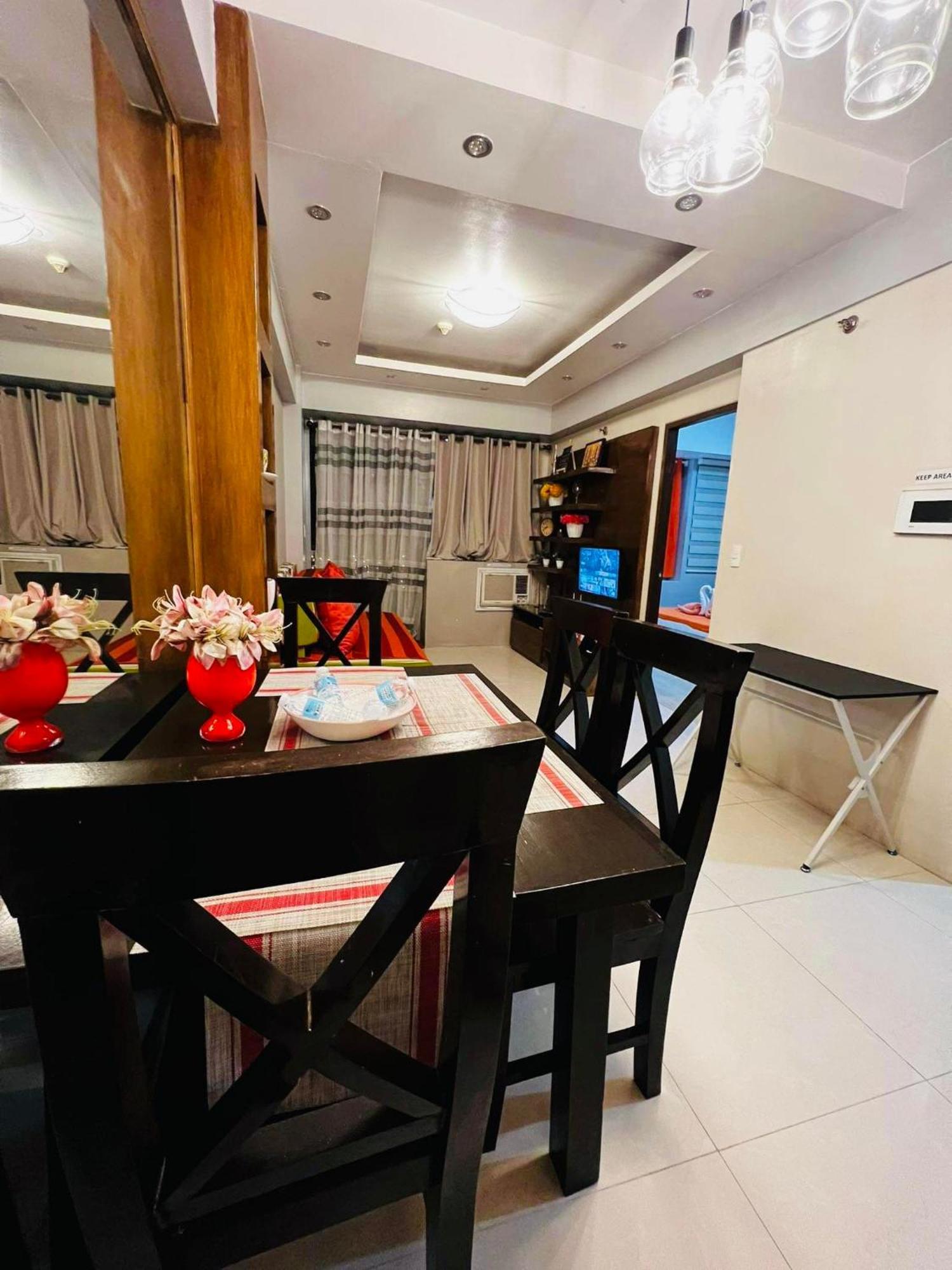 One Palm Tree Villas Condominium - Studio 10O With Balcony - Across Terminal 3 Airport Манила Экстерьер фото